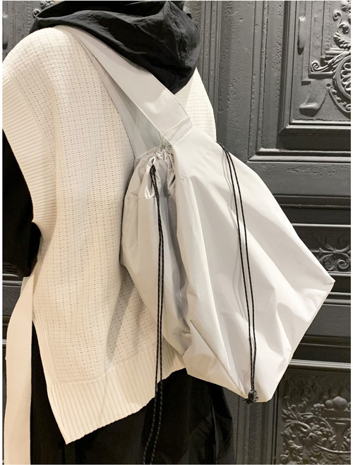 【TIDI DAY AND AUGUST】ボディバッグ TECHNO-NYLON CROSS-BODY BAG