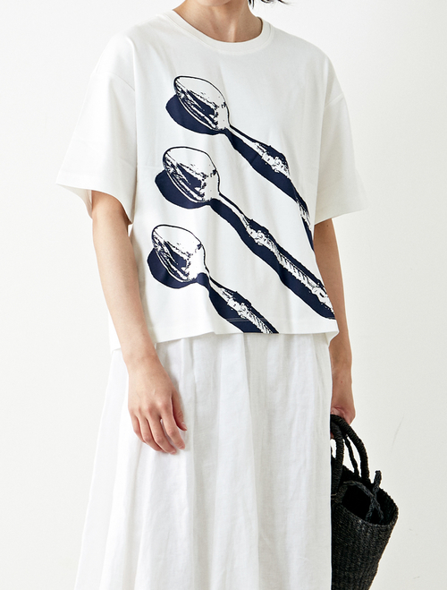 カトラリープリントスクエアTシャツ