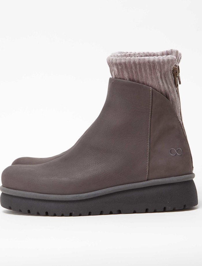 【15th ANNIVERSARY】【PATRIZIA BONFANTI for Plain People】レザーショートブーツ YAYA with infinity 詳細画像 カーキ 4