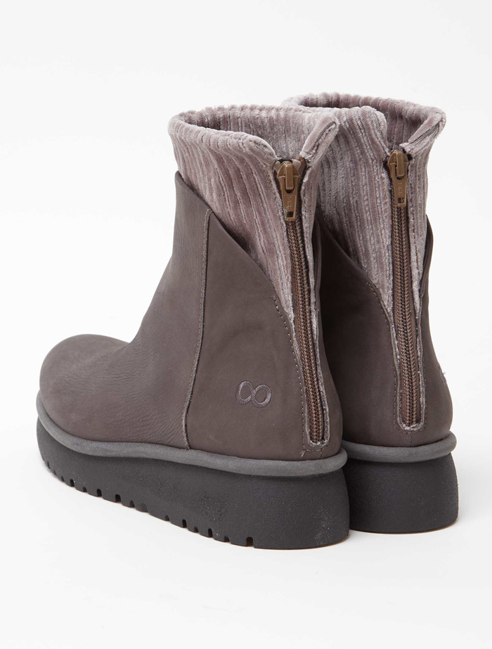 【15th ANNIVERSARY】【PATRIZIA BONFANTI for Plain People】レザーショートブーツ YAYA with infinity 詳細画像 カーキ 5