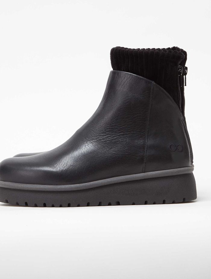 【15th ANNIVERSARY】【PATRIZIA BONFANTI for Plain People】レザーショートブーツ YAYA with infinity 詳細画像 ブラック 4