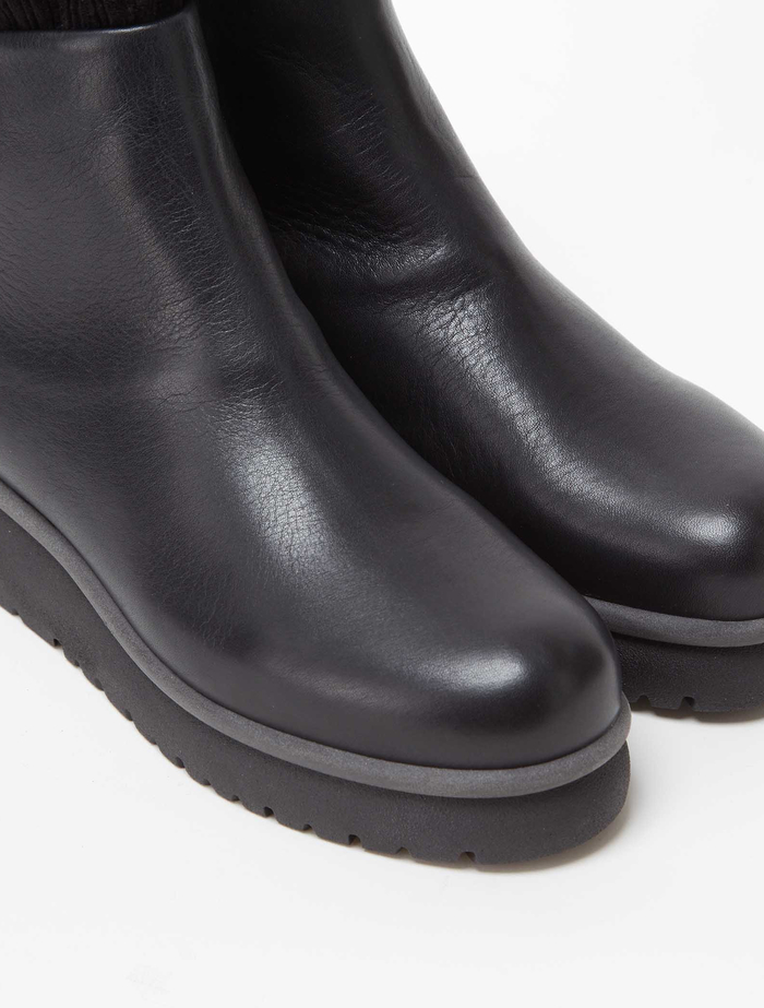 【15th ANNIVERSARY】【PATRIZIA BONFANTI for Plain People】レザーショートブーツ YAYA with infinity 詳細画像 ブラック 5