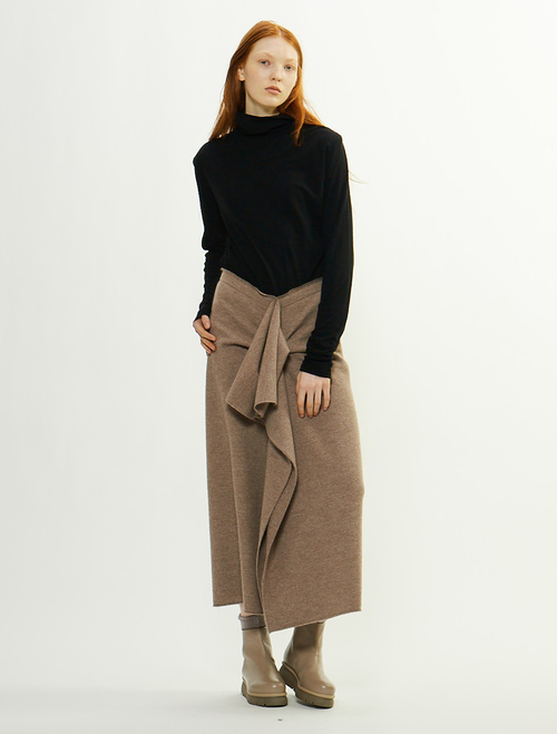 FLOAT圧縮ラッフルスカート