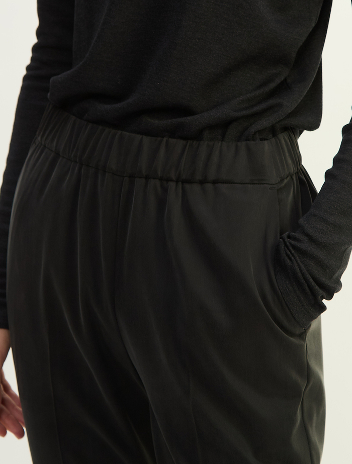 キュプラストレッチAラインパンツ 詳細画像 ブラック 5